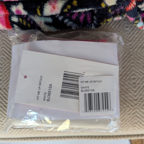 Betsey Johnson Baseball Wallet - Picture 7 of 8